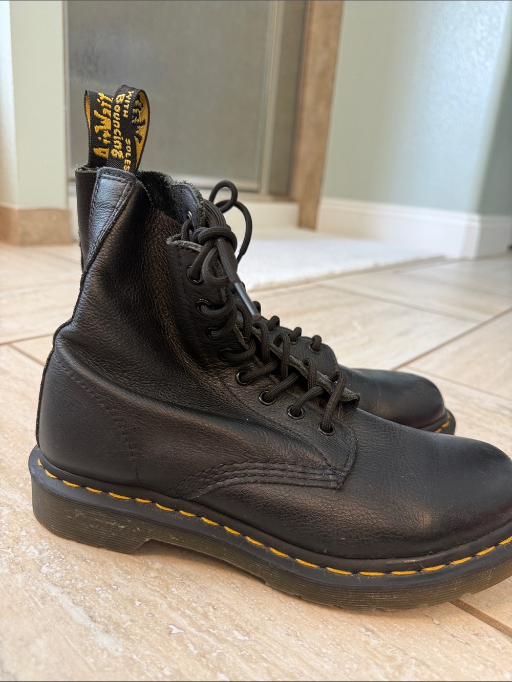 Dr. Martens Pascal Black Leather 8-Eye Lace Up Combat Boots Women’s US 8 UK 6 - Picture 9 of 16